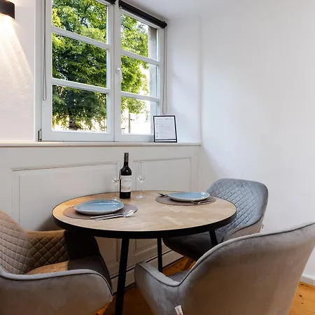 Altbau Charme In Der Nuernberger Innenstadt *